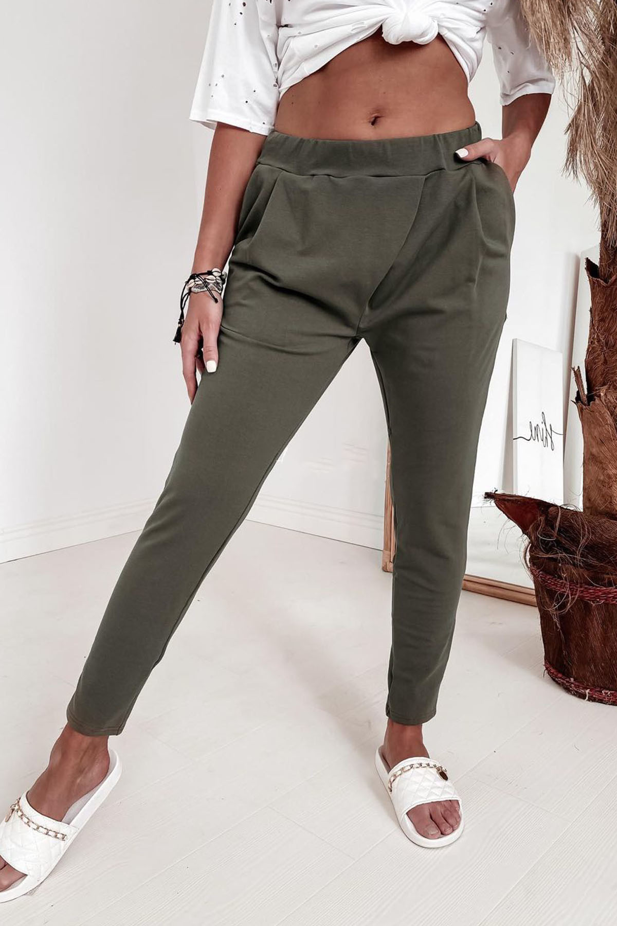 Pantaloni de dama | VMzona.com - Îmbrăcăminte pentru femei bărbați, îmbrăcăminte accesorii prețuri accesibile