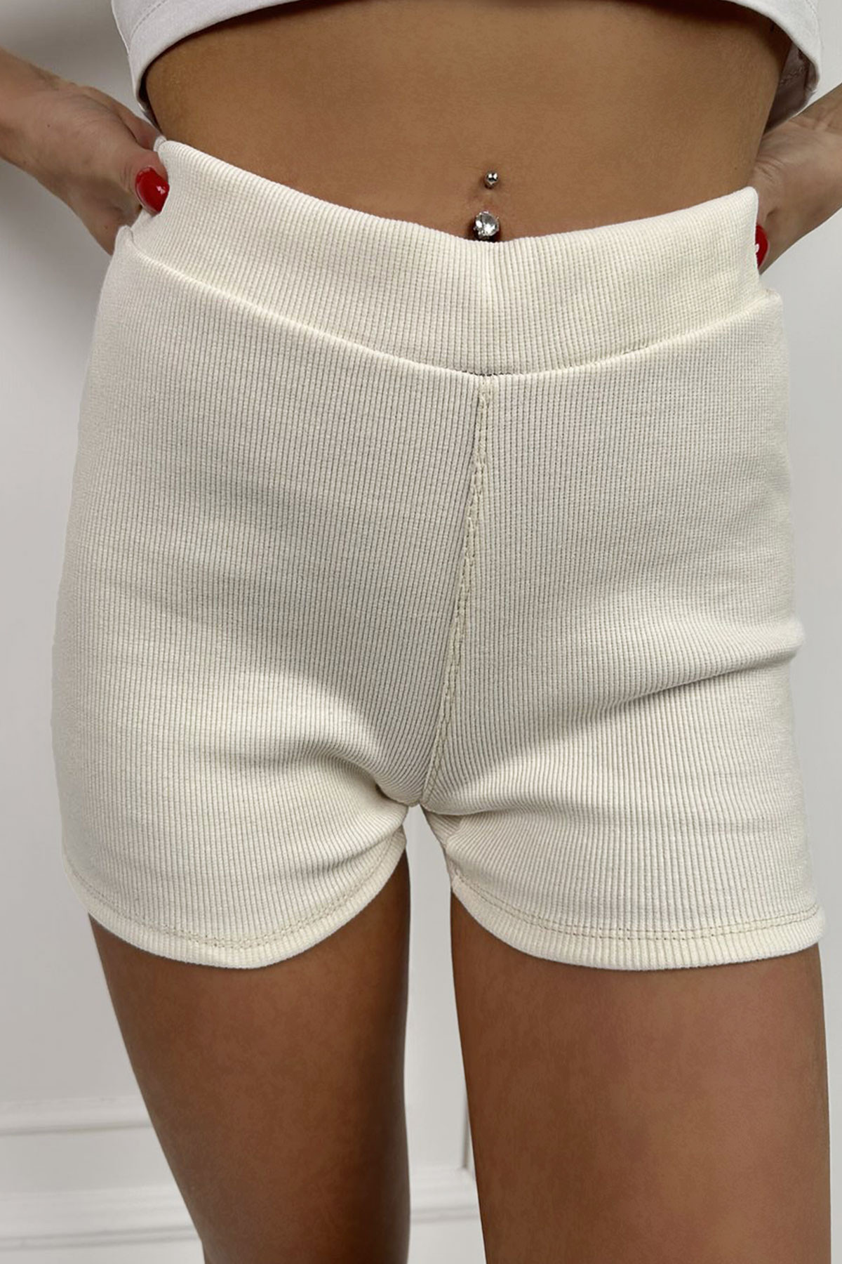 Ladies short pants   - Women's and men's clothing and