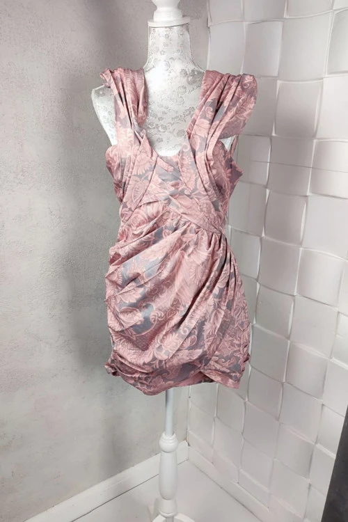 Γυναικείο φόρεμα σε ροζ Asos Design