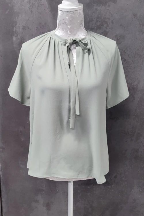 Дамска блуза с ефектно деколте H&M