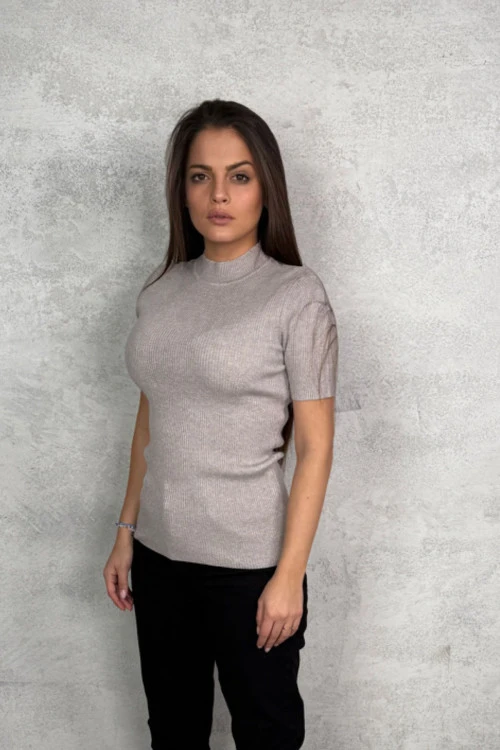 Ženska bluza sa kratkim rukavima i polo kragnom