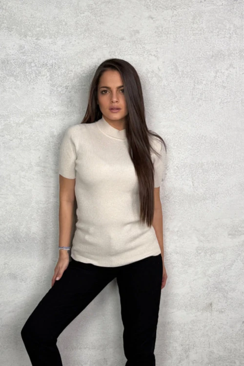 Ženska bluza sa kratkim rukavima i polo kragnom