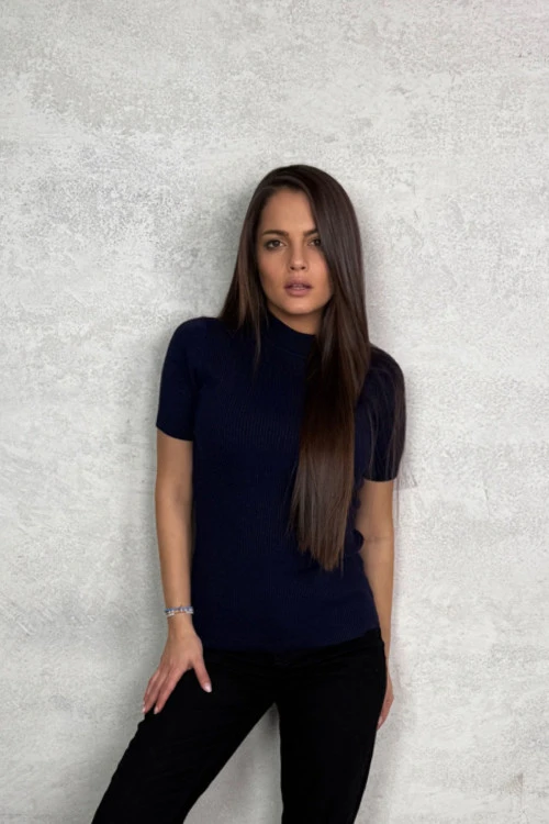 Ženska bluza sa kratkim rukavima i polo kragnom