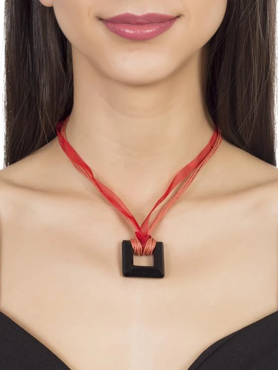 Interesting women's necklace
