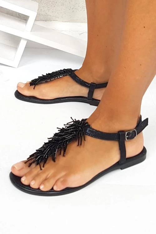 Casual sandals and slippers