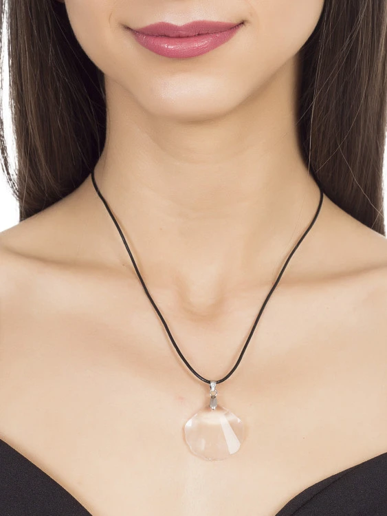 Women's necklace crystallized by swarovski