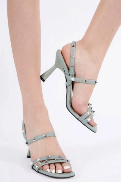 Elegantné sandále, pantofle