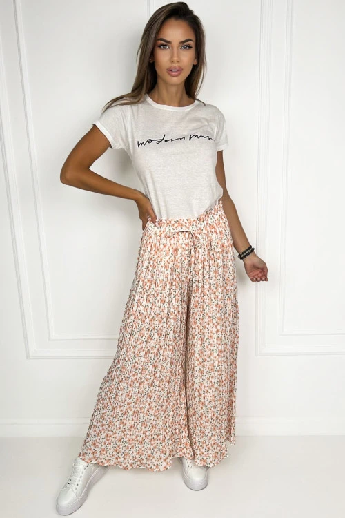 Women's trousers with a floral pattern and pleats