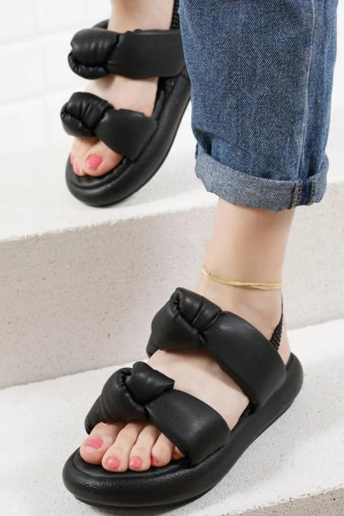 Sandale cu design spectaculos pentru femei