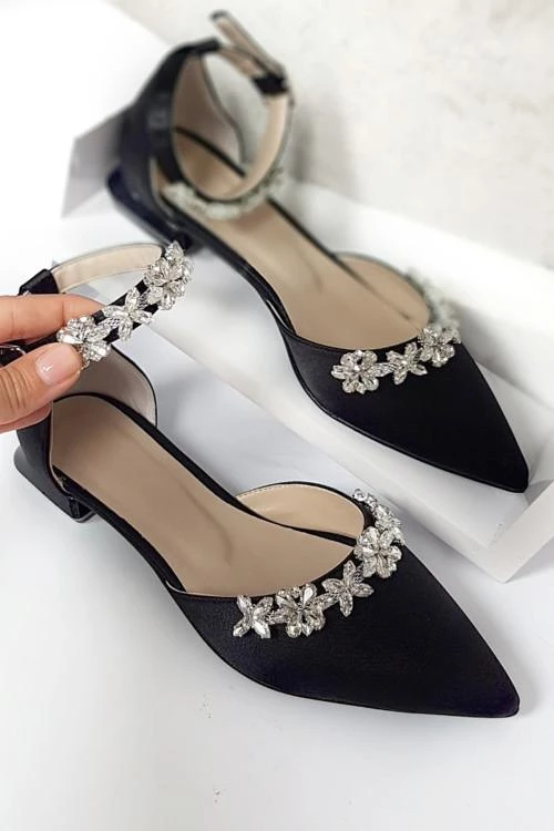 Papuci elegante pentru femei
