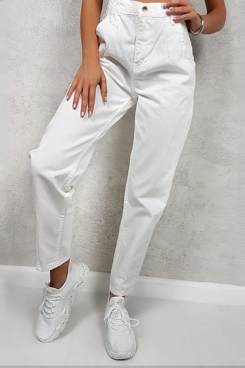 Dámske džínsy s jednoduchým dizajnom