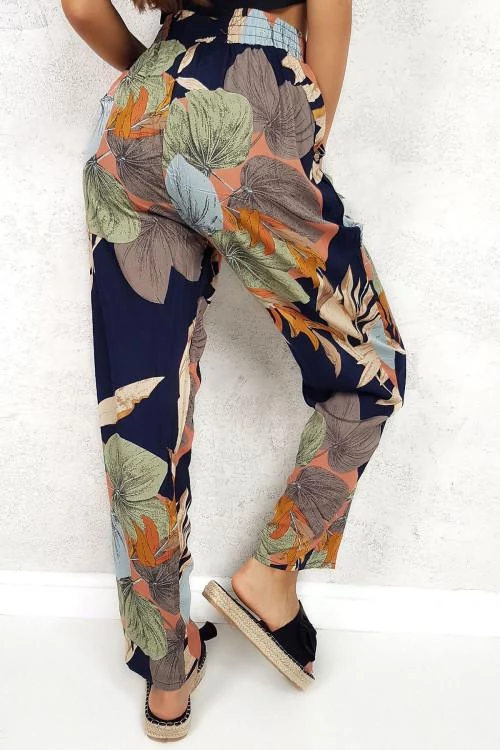 Дамски панталон с флорален десен