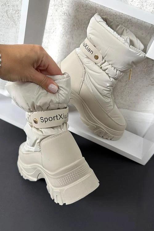 Ženske sportske čizme sa patent zatvaračem