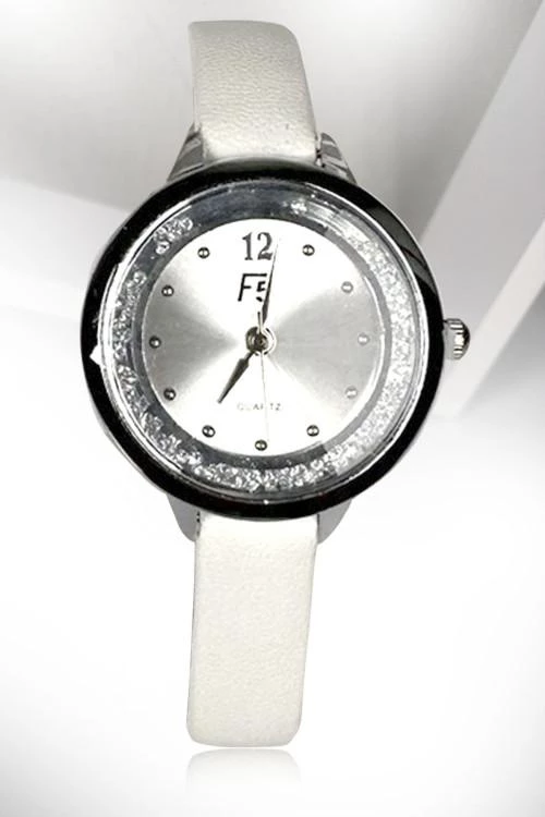 Дамски  часовник с каишка от еко кожа