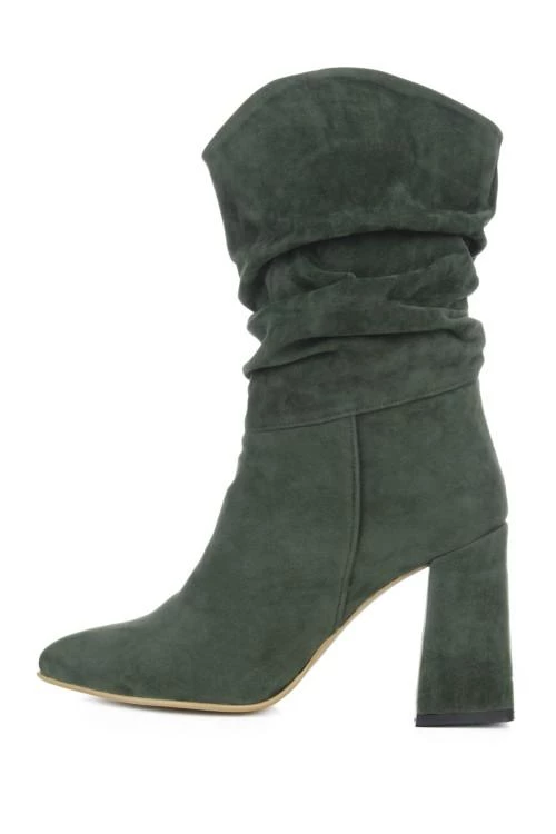 Női magas sarkú csizma