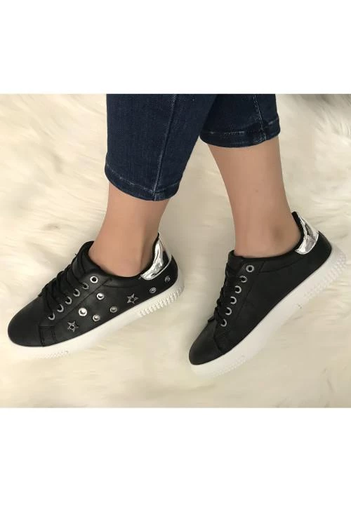 Γυναικεία αθλητικά μποτάκια με τρουκς 