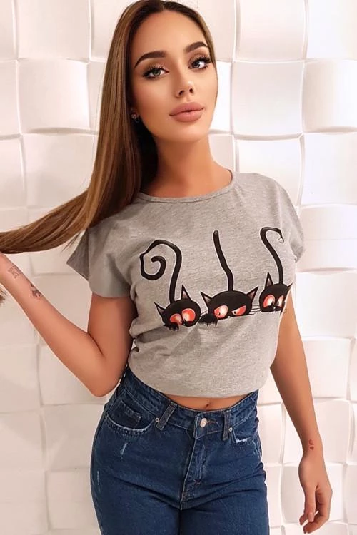 Bluze si topuri cu mâneci scurte