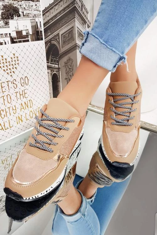 Adidasi de dama cu sireturi