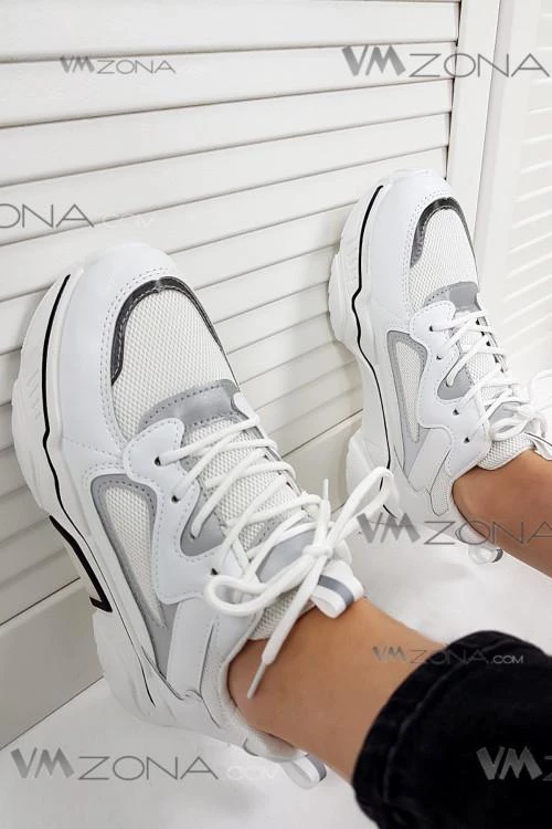 Adidasi de dama cu un design impresionant