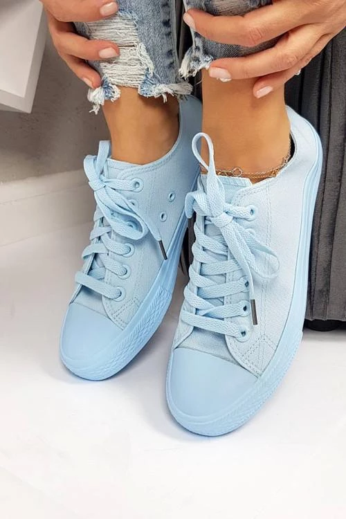 Tenisi de dama cu sireturi de diferite culori