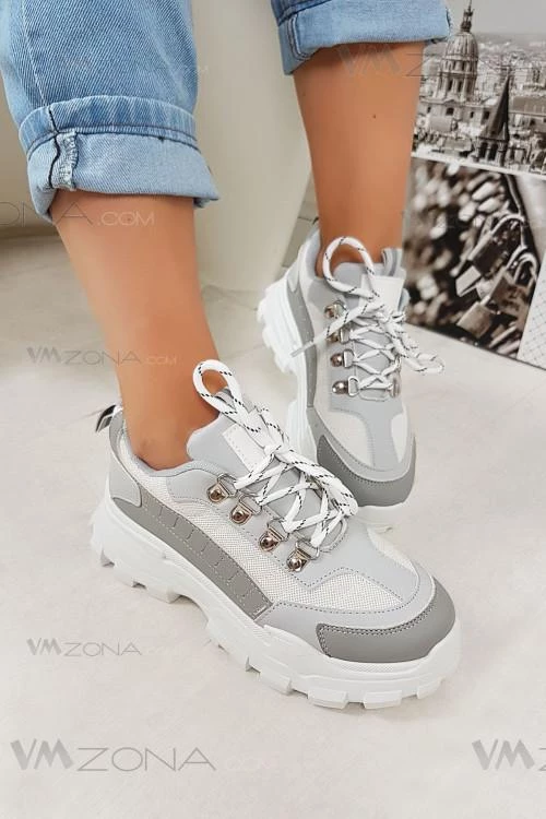 Adidasi de dama cu sireturi