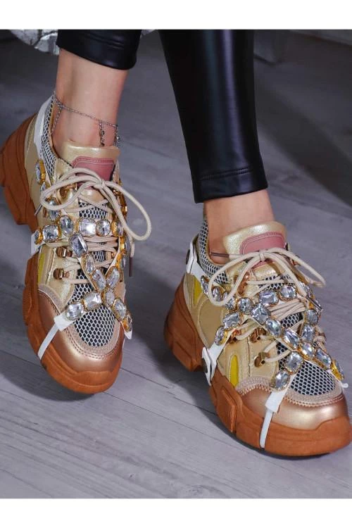 Adidasi de dama cu un design impresionant