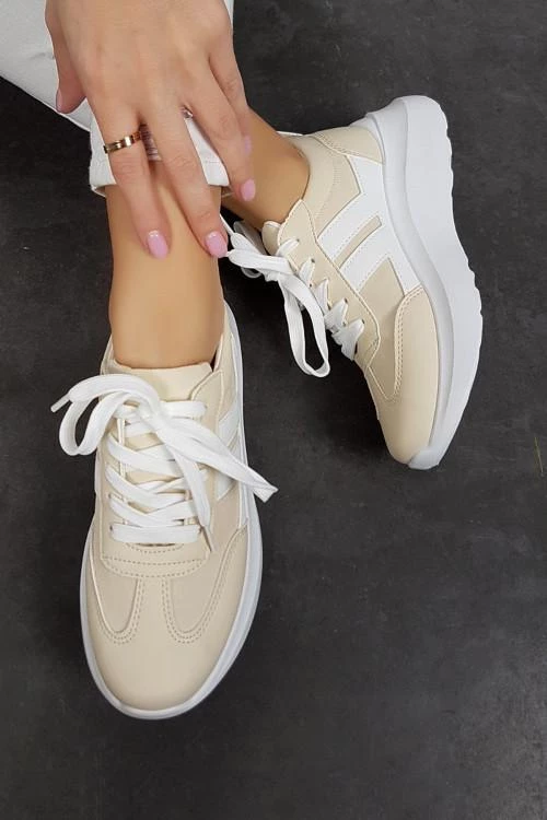 Adidasi de dama cu sireturi