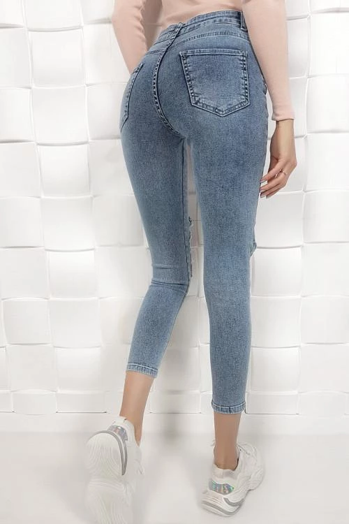 Дамски дънки със скъсан ефект