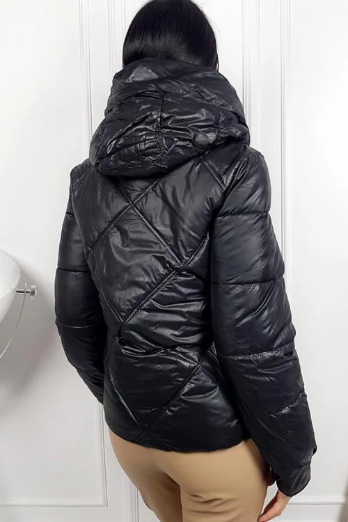 Дамско яке с качулка