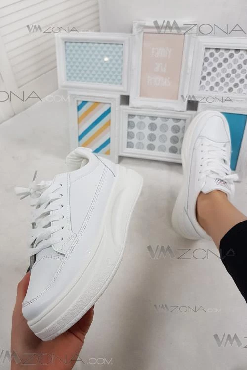 Γυναικεία αθλητικά μποτάκια 